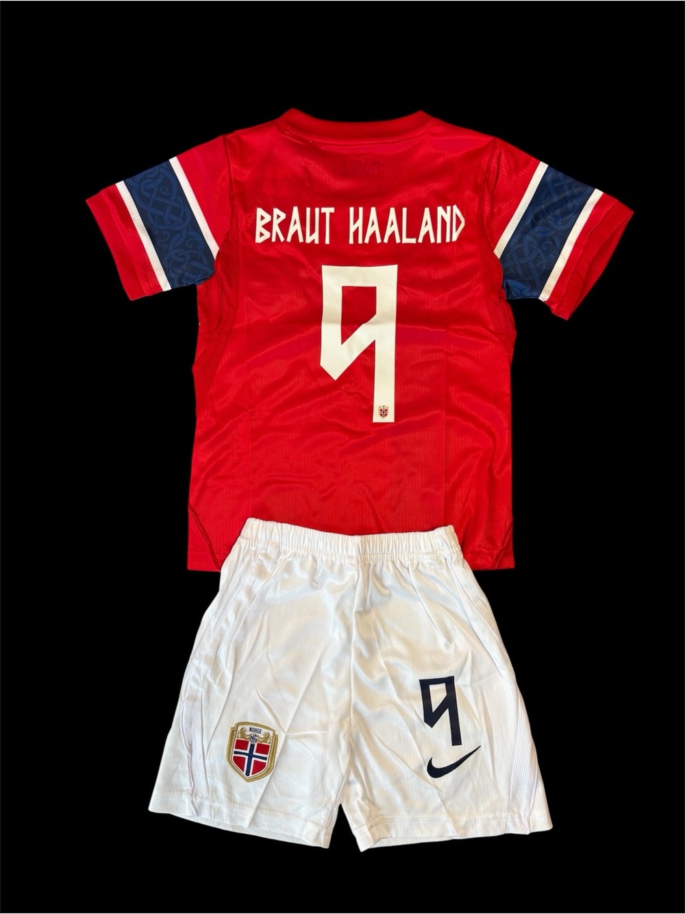 Nike Erling Haaland #9 Norway 2026 Kids Soccer Jersey Set - Picture 2 of 2